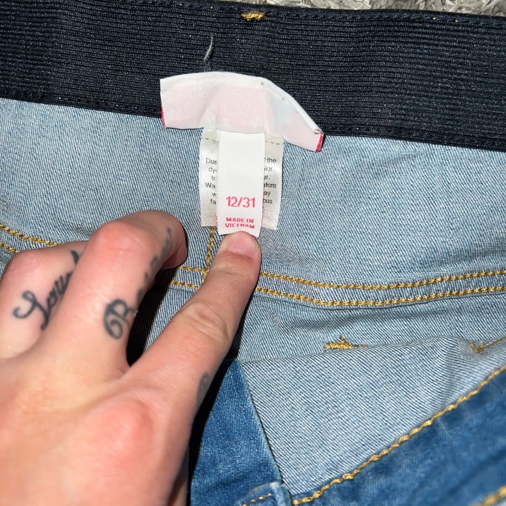 Maternity shorts